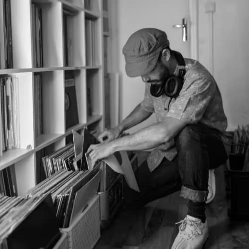 The House Sound Of La Mona / Playlist curated by Nick V