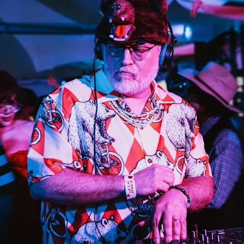 Classic Funky Vibes at a Brooklyn Circus | Varist